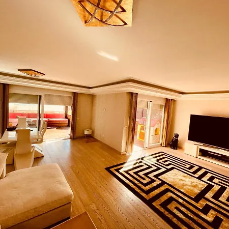 Banus Hause Apartment *