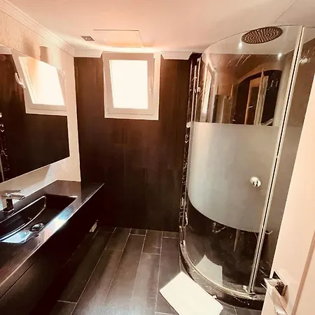 Banus Hause Apartmán *